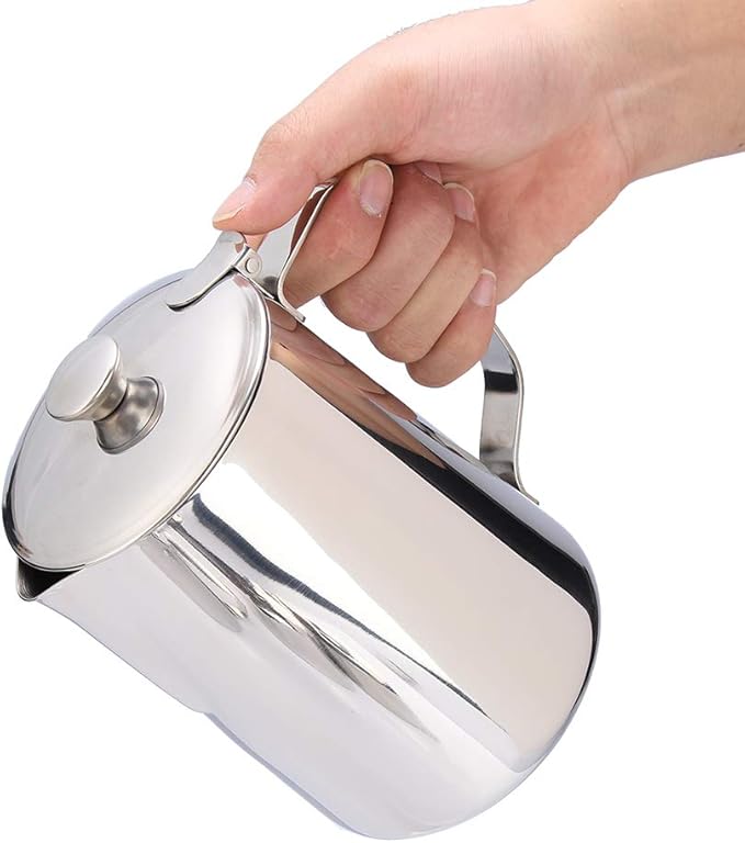 Stainless Steel Coffee Steaming Pitcher - Milk Frothing Cup with Lid for Espresso Machine - Latte Coffee Art (600mL)