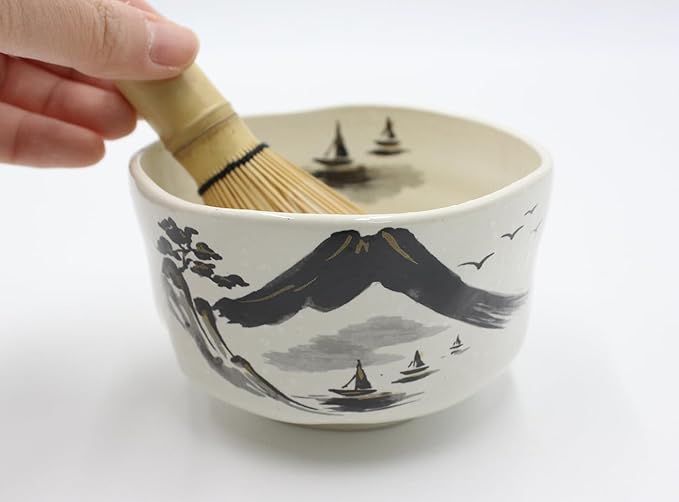 Japanese Traditional Handcrafted Matcha Chawan Tea Bowl Cup Ceremony Tableware Pottery (Kinsai Sansuiga Hiyori Wan)
