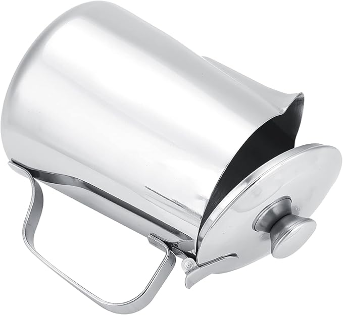 Stainless Steel Milk Frothing Pitcher, Stainless Steel Coffee Cup Mug Milk Frothing Pitcher Jug with Lid for Latte Coffee Art for Office Kitchen with handle(600ml)