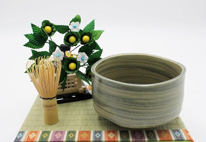 Japanese Traditional Handcrafted Matcha Chawan Tea Bowl Cup Ceremony Tableware Pottery (Fukamidori)
