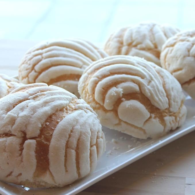 Doczen Concha Cutter & Pig Cookie Cutter Set for Mexican Cookbook Fans - Create Authentic Pan Dulce & Pastries to Pair with Mexicano Hot Chocolate - Cortadores para Conchas y Marranitos