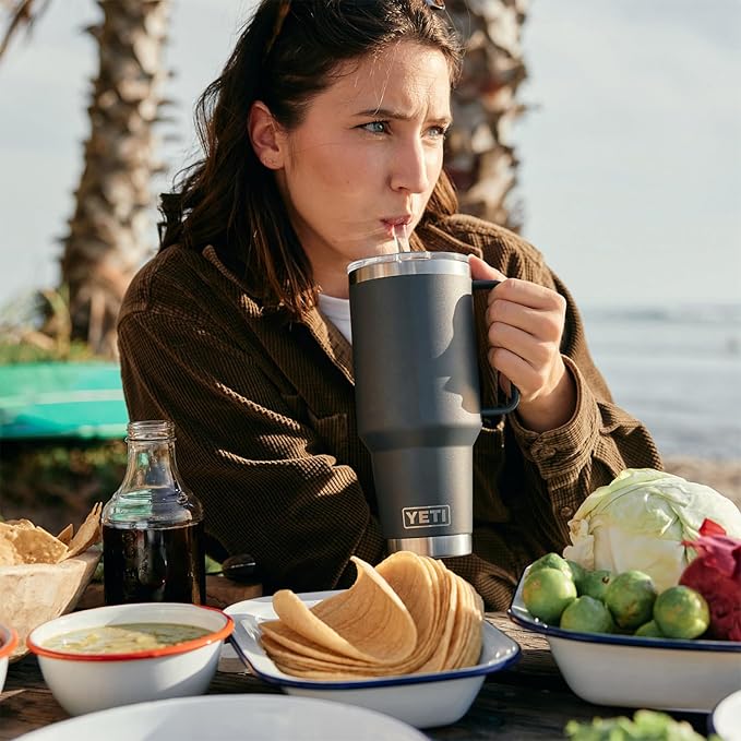 YETI Rambler 42 oz Tumbler with Handle and Straw Lid, Travel Mug Water Tumbler, Vacuum Insulated Cup with Handle, Stainless Steel, Ultramarine Violet