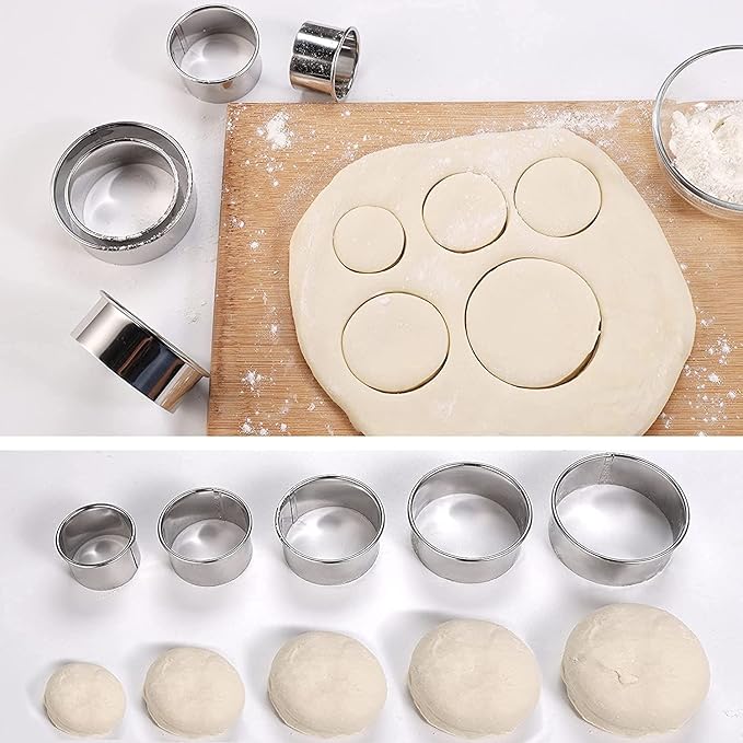12 Pieces Biscuit Cookie Cutter Set With Tin Box Biscuit Plain Edge Round Cutters Metal Ring Baking Molds, Stainless Steel Cookie Dough Biscuit Muffins Cutters in Graduated Sizes