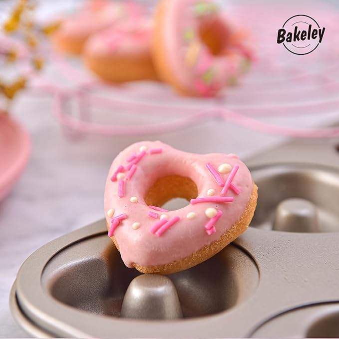 Heart Donut Pan, 6 Cavity Donut Mold Heavy Duty Steel Non-stick Heart Shaped Bund Pans Pattern Doughnut Bakeware for Oven Baking (Champagne Gold)