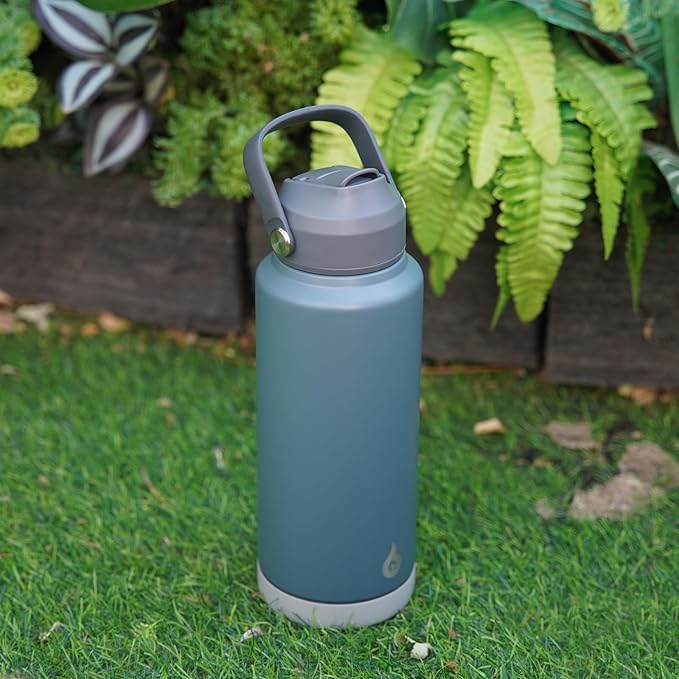 BJPKPK Water Bottle with Straw Lid, 32oz Vacuum Insulated Water Bottles, Metal Stainless Steel Thermos for Sports, Travel, BPA Free Leak Proof Thermos, Cups, Flasks, Tumblers,Black