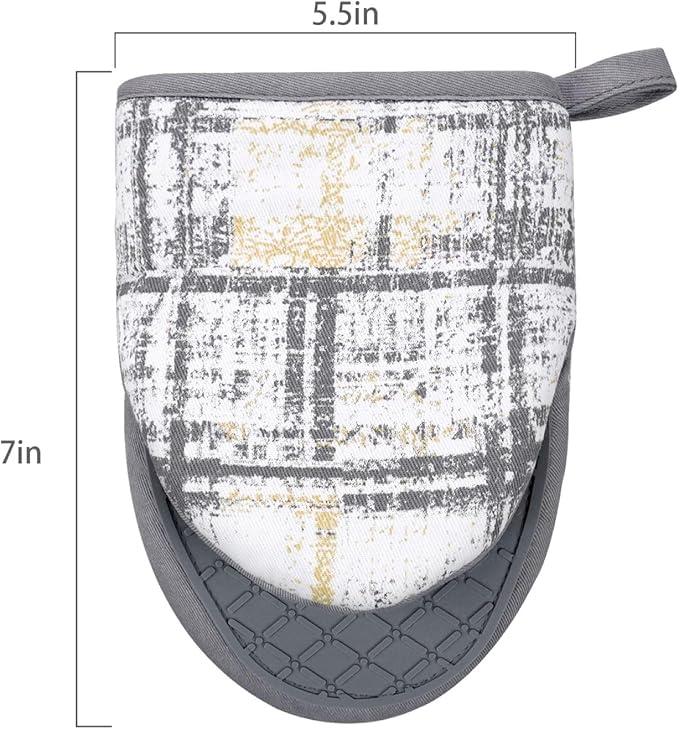 Mini Silicone Oven Mitts, Heat and Slip Resistant Kitchen Gloves 2-Pack Set, Vintage Plaid Soft Oven Mittens, Flexible Pot Holders for Cooking Baking and Grilling (Vintage Grey)