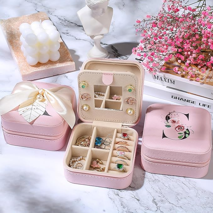 AYGXU Travel Jewelry Case for Women Girls, Organizer Box, 16oz Glass Cups With Bamboo Lids, Aesthetic Cup, Essentials, Initial O Pink