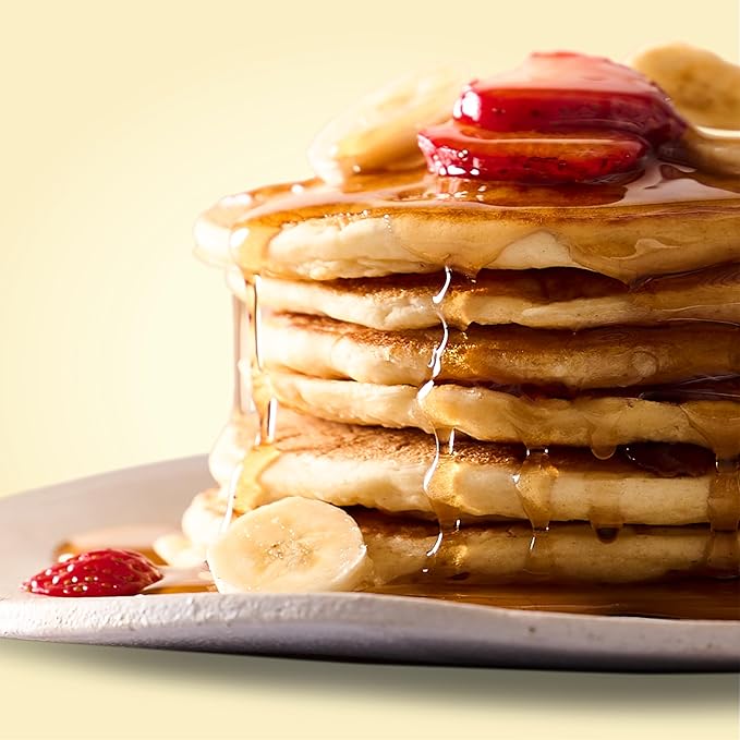 Bob's Red Mill Signature Buttermilk Pancake Mix, 20oz (Pack of 4)- Just Add Water, Makes 32-40 Pancakes per Bag