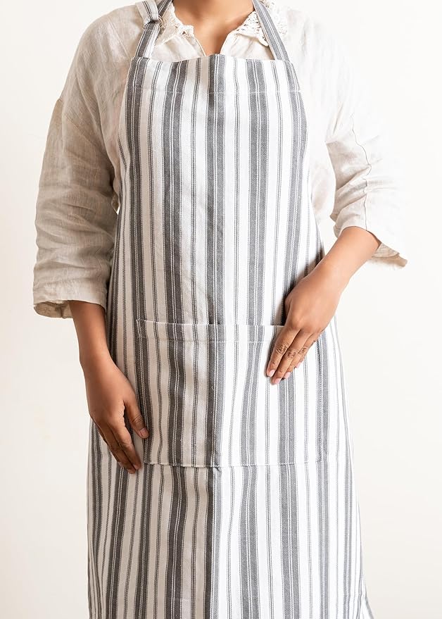 1 Oven Mitt, 1 PotHolder & 1 Kitchen Apron Set - Durable Heat Resistant Gloves - Thick Mittens for Kitchen - Suitable for Cooking, Baking, Grilling – Men & Women – Dark Grey Stripes - Casa De Lan