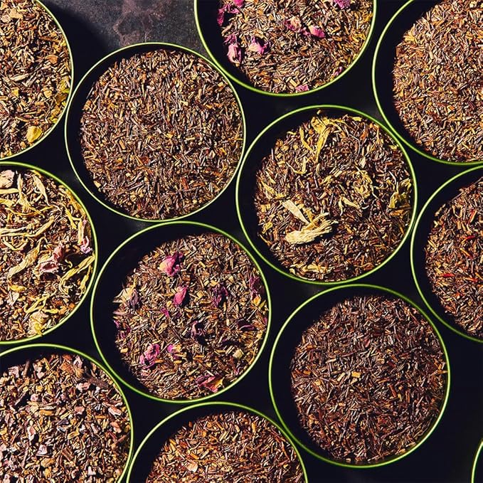 Palais des Thés - N°25 Vegan Black Tea - Holiday Blend with Vanilla, Almonds, and Cinnamon - 3.5oz Loose Leaf Metal Gift Tin, Serves 20-25 Cups
