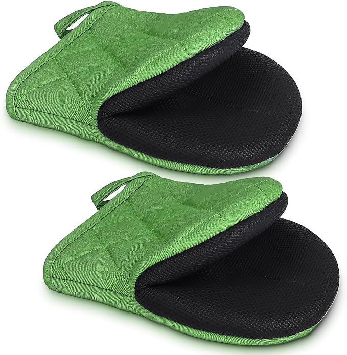 1 Pair Short Oven Mitts - Silicone Kitchen Oven Gloves High Heat Resistant 500℉, Mini Oven Mits with Non-Slip Grip Surfaces and Hanging Loop for BBQ, Baking, Cooking and Grilling (Green)
