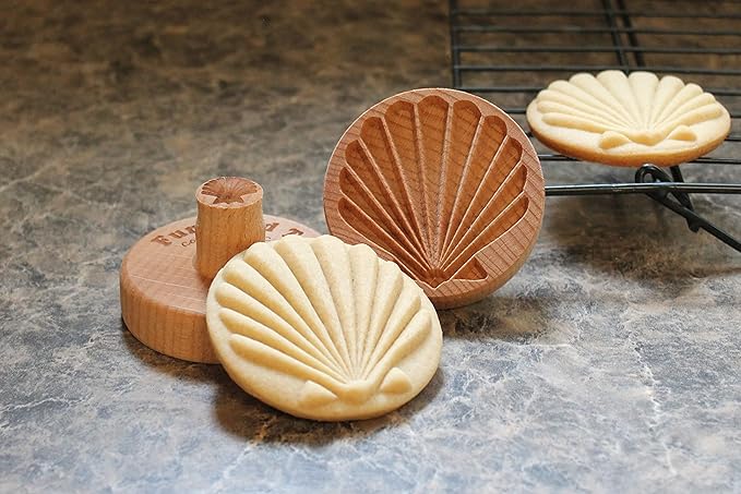 Wood Cookie Stamp, 2.5 Inch (Scallop Shell CS-040)