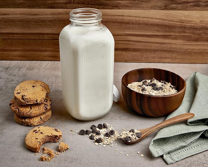 kitchentoolz 32oz Square Glass Milk Bottle with Plastic Airtight Lids Vintage Reusable Quart Sized Dairy Drinking Containers for Milk, Yogurt, Smoothies, Kefir, Kombucha, and Water- Pack of 2