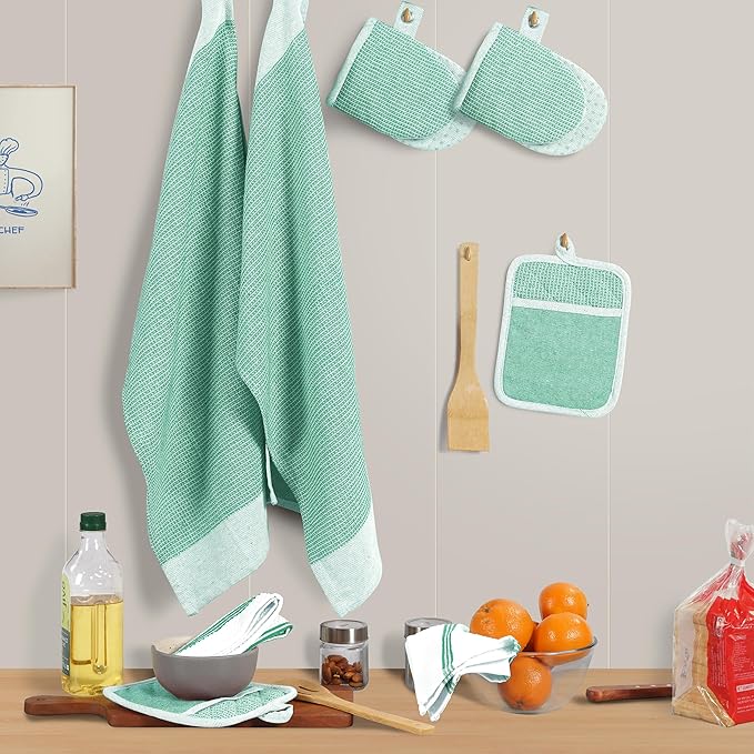 Casa Platino Potholders & Oven Mitts Heat Resistant, 8-Piece Mini Oven Mitts with Silicone Grip, Potholders for Kitchens, 2 Kitchen Towels & 2 Dish Cloths – Durable & Non-Slip – Sage